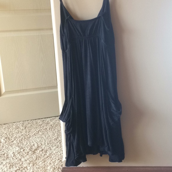 Blake Dress with side pockets - Picture 3 of 3